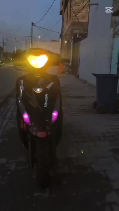 سلام عليكم دراجه كامكو جي فور لبيع بلاديه دراجه كهربائيّ كله جديده وشغاله نكره سلف هورن شغل تشبول شغال كيج سرعه كيج بانزين كيج رون كله شغله توير جدد دبلت جدد شاير بريك كدام وره قفل ستيرن تراجه على وضع الوكيل كله شغله مكاني نجف بل جرويه يم نفوس رضويه جديده على شارع سعره 450 الف بيه مجال لشراي رقمي *********** متواجد على الوتسال فقط سعره، 450 بيه مجال
