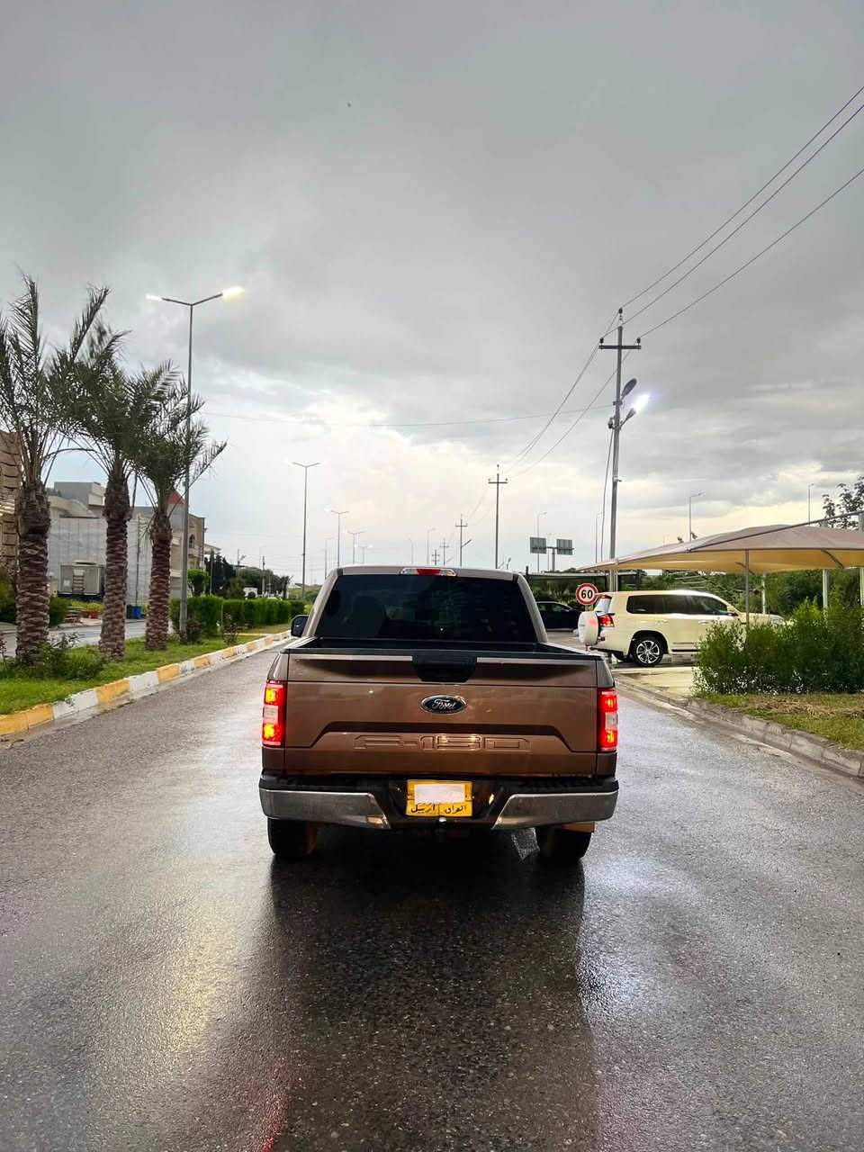 Ford F-150 2018
سيارة مواسفات XLT

باب طويل بودي قصير 

سيارة بيها قطعة و نص صبغ بدون دواخل

محرك ٦ سلندر محرك و كير بشرط 

بيها كود مال باب 

بريك بصمة

كاميرا 

حساس 

تبريد حار و بارد ب شرط

لل تفاصيل زيادة اتصل ب هذا الرقم 

***********
***********
