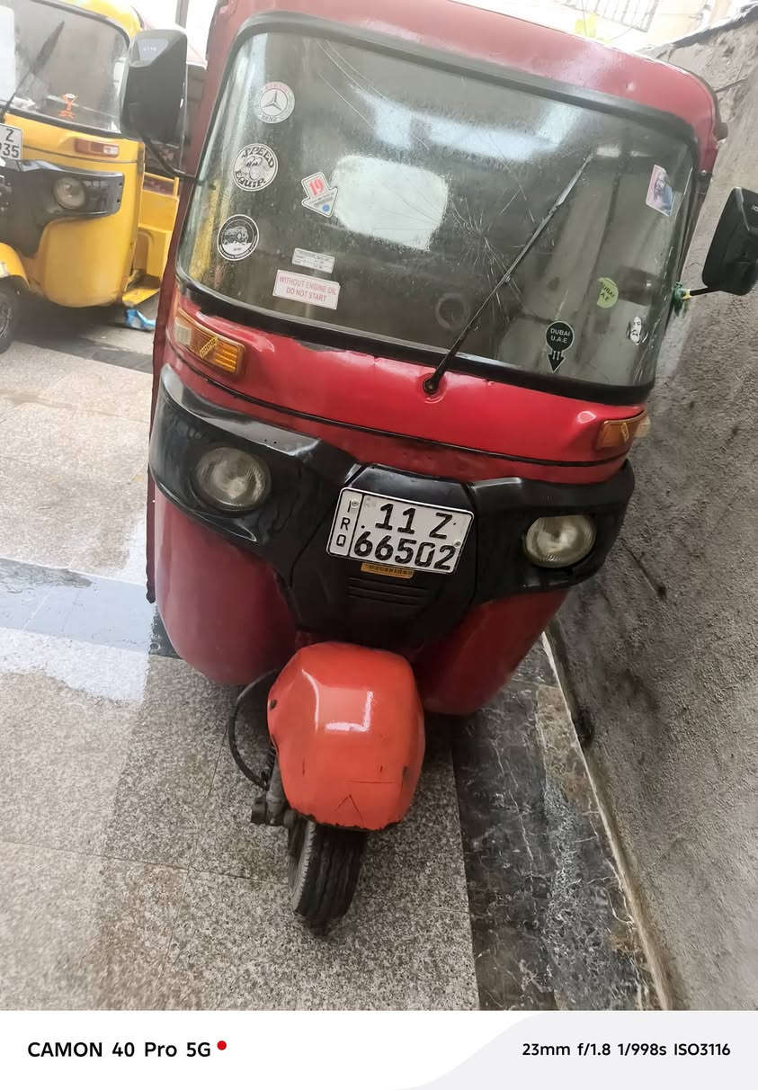 سلام عليكم تكتك موديل ١٧ كير مكينه اكسل خير من الله كهربيات كله شغاله رقم سنويه تحويل ثاني يوم تخم تاير يردله ترتيب شغاله حلوة ناعمه مال شغل سعرها بلاش 3550وبيه مجال مكاني بغداد الغزاليه***********
