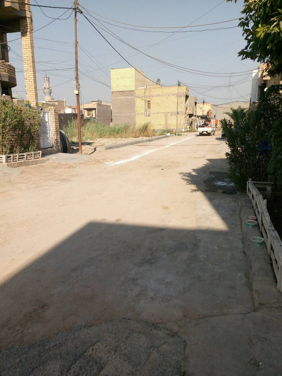 البيع او مراوس قطعه ارض مساحه 100متر واجه 5نزال 20 الموقع كوريش حي الربيع المربع 3000خلف حسينيه السلام حي الربيع  ثالث قطعه طريق حله بغداد قرب القواس بغداد رقم قطعه 3471 شامل جميع خدمات من مجاري وماء وكهرباء سعر 90 قابل تفاوض ***********

