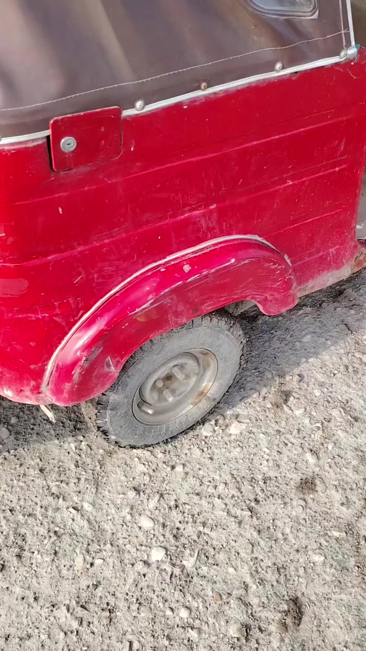 تكتك للبيع 18 أوراق للاتصال بالرقم ***********
