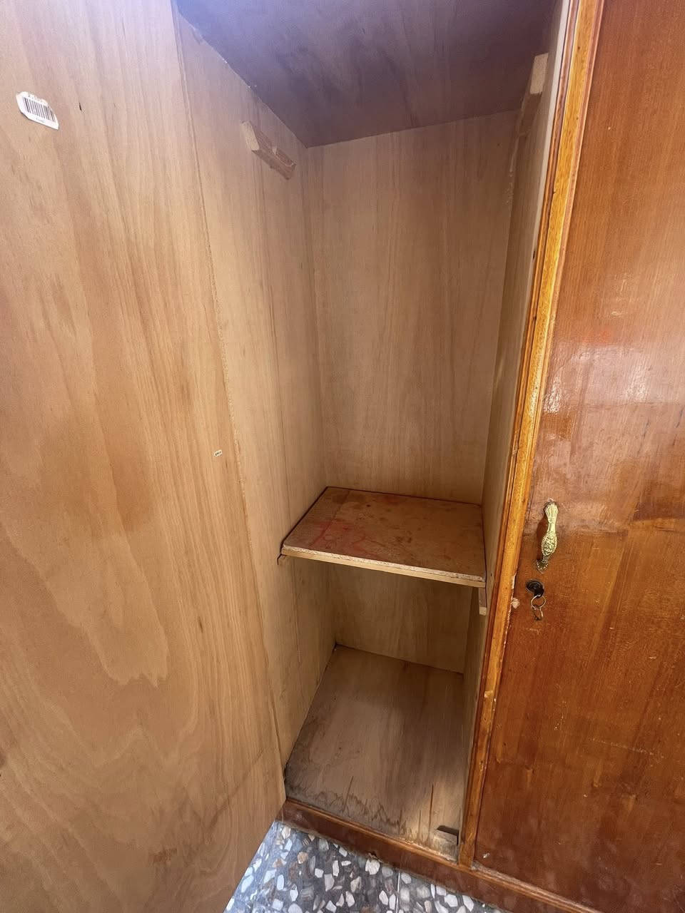 سلام عليكم كنتور جديد نضيف كلش سعره مناسب مكاني كوفه تصال فقط ‭٠٧٨٤ ٠٩٧ ٨٠٦٠‬ ممتواحد فيس
