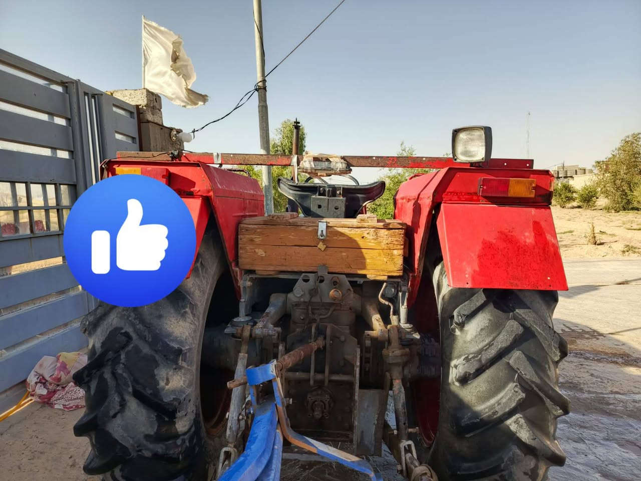 عنتر للبيع حجم 121سته بستم رقم وسنويه باسمي انكليزي قادسية مديل89 ابيع تحويل مباشر حيل نضيف كل شغال جهاز واكسن وكير وكهربائيات وتايرات جدد عنوان نجف قضاء المناذره ابو صخير متخسر عليه كلشي كبل تطلع بيه للعمل فدان اربع سجج مشتغل بي موسم واحد لتواصل ع خط متتواجد ع فيس ***********
