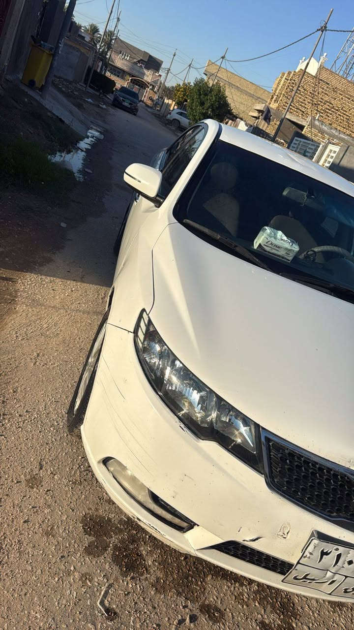 سلام عليكم سيراوتو مودبل 2013
رقم اربيل تريد تحويل وكاله اني حاضر 
ماشيه 205
مكانه بابل ناحيه النيل 
السعر ١٠٥ وبيه مجال 
فول مواصفات عدى الفتحه 
بيه جاملغ وباب رش بدون دواخل 
***********
