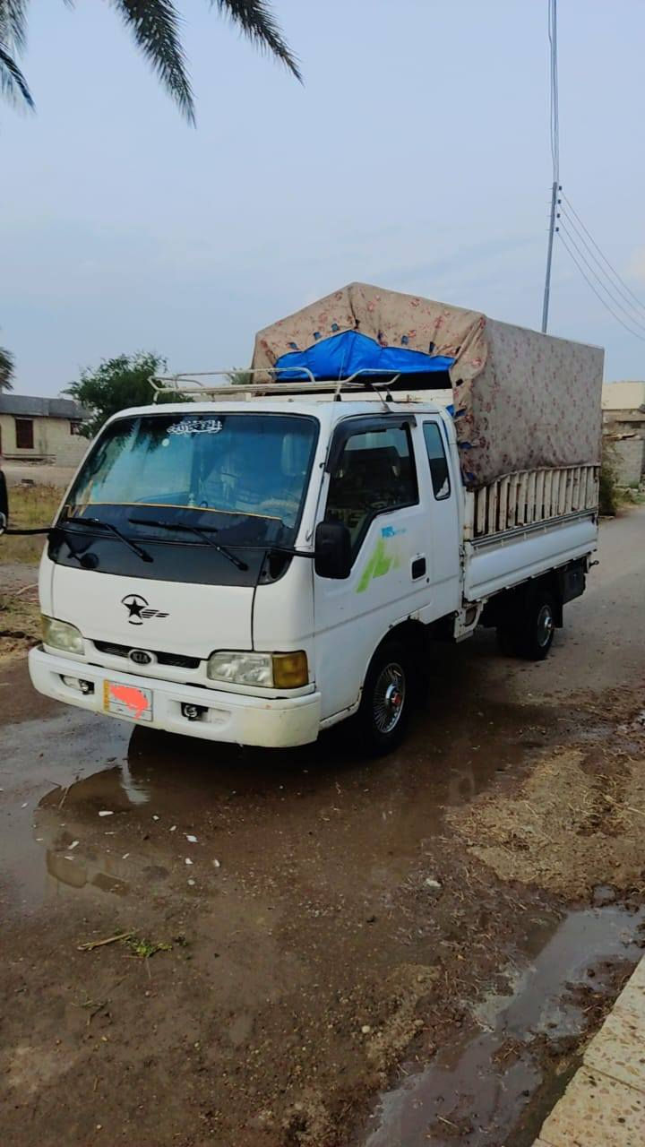 سلام عليكم للبيع كيافونتيره موديل٢٠٠٠سياره جاهزه مابيه نقص محرك٣٠٠٠ مجفت جديد باتري جديد مشط جديد تدفه شغاله ٧٠ وبيه مجال ***********مكلف بنشر
