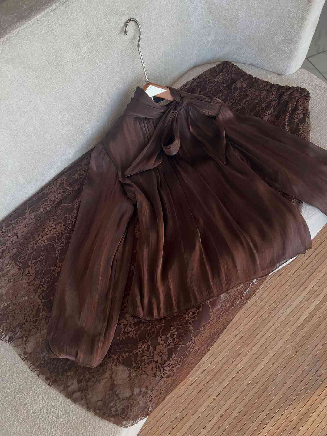طقم تنوره 
سعر 35 
الوان : اسود : سمائي : وردي : جوزي
قياس :38:40:42:44:46:48
طول القميص 55سم قماش اوركنزا
طىل التنورة 100سم كيبور مبطن
توصيل بغداد 5
محافظات 6


**إذا كنت صاحب هذا الإعلان وتريد حذفه لأي سبب، رجاءا أرسل رسالة إلى الدعم الفني**