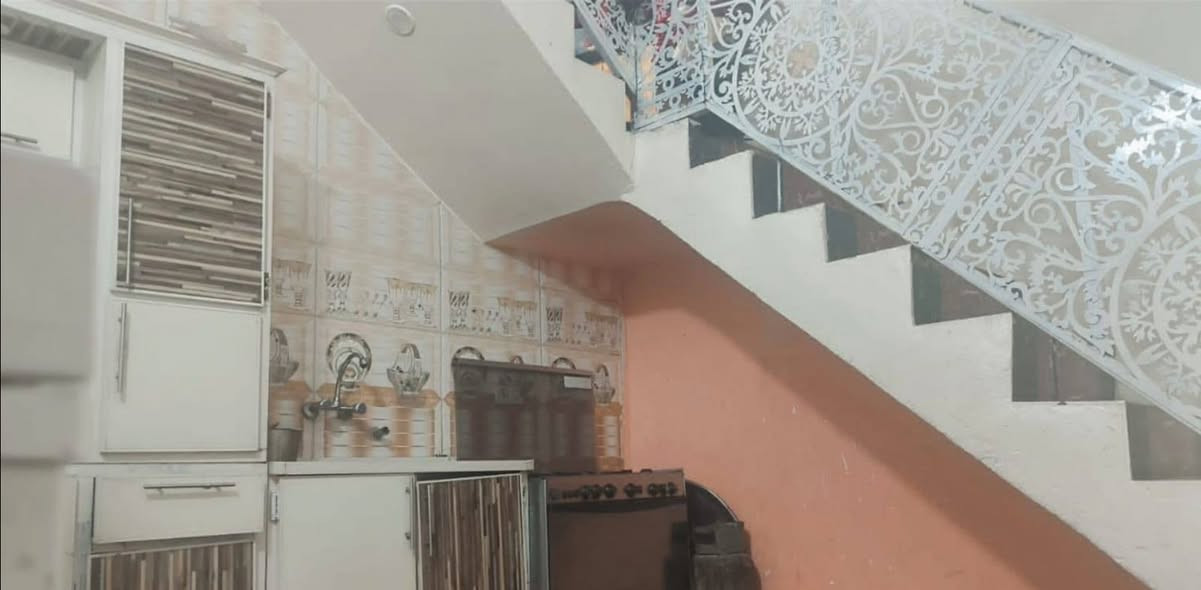 سلام عليكم بيت100 للبيع بشارع الشمري 
قرب حسينيه قمر بني هاشم 
***********
