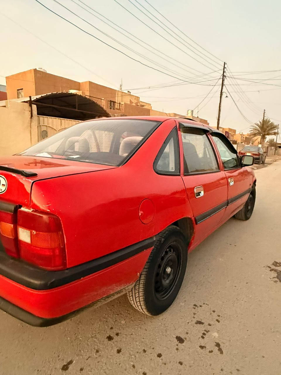 سلام وعليكم اخوان ابل فكتره موديل 1991 بلادي بلادي مكينه 18 شرط الكير والمكينة والكهربايات لا خياس ولا معجون بس هلالات غرفه بلادي تخم تاير باتري جديد بوور ربيل شرط التحويل مكان تكريت *********** السعر 45 وبيه مجال
