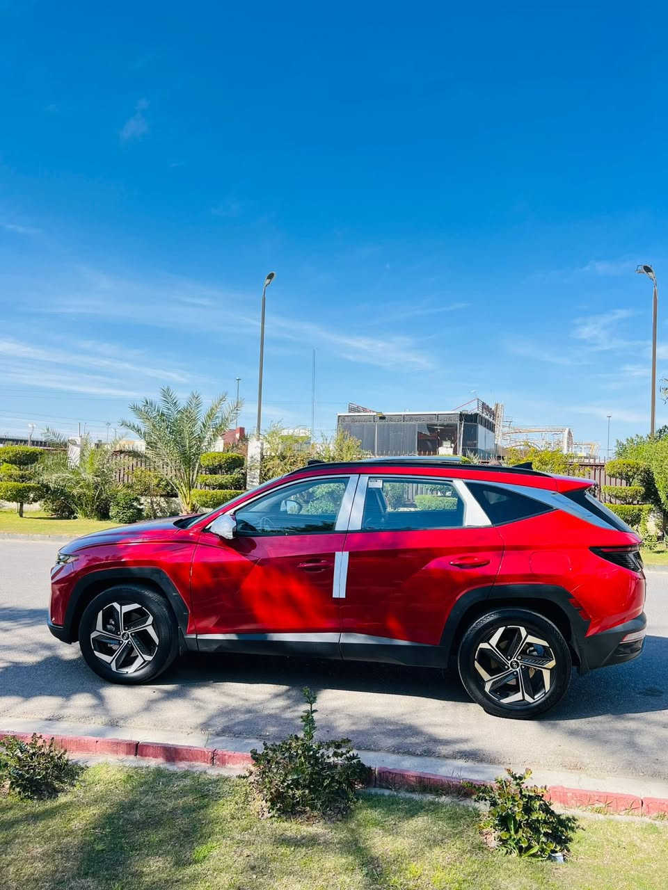 هونداي توسان 2022 فول الفول 1/1
 رقم بغداد بأاسمي  الجديد 
💯 لون مميز🤍 وارد امريكي 
ماشيه ب امريكا 20 وهسه 28 
بيه صبغ 6 قطع صبغ او حزام عدا 4 قطع 
صور حادث منزله 
المواصفات H تراك (vip)✈️
السياره فول الفول 1/1
بنوراما 
تتقدم وترجع بلريمونت 
تدفئه تبريد بل كشنات
 ،،محرك 2500 🚀
صندوق كهرباء دكمه شفط 
بصمه،،تشغيل،،أبواب،،صندوك
ويل گب گروم 🛞
سستم صوت سماعات 
نضام رسائل ترحيب الكتروني
نضام الخروج من المسار
نضام خرائط كار بلي
شاشه دچتل متغيره بلمرور
رادارت أماميه،جانبيه،خلفيه،وسط
كشنات كهرباء⚡️
ستيرن  
فول لدات أماميه + لدات خلفيه
أنضمه ترحيب،،شحن لاسلكي
هاند بريك دكمه بصمه ، اوتوهولد
أوتو ستوب ذاتي اطفاء+تشغيل
أنضمه قياده 5 ,,شاشه تاب لمس
دكمه عروض الكامرات،،قطعتين تبريد ،،سياقه ذاتيه ،تحديد مسار
توقف أمامي خلفي من خلال رادار
تبريد بيانو 🎹 
مكان السياره بغداد حي الجامعه 
السعر 145$ 
☎️ ***********
