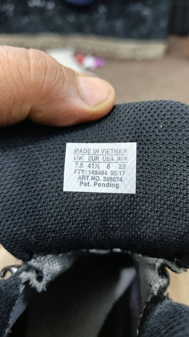 السلام عليكم ورحمة الله وبركاته أغراض للبيع مكاني بغداد الطوبجي قرب ساحة البيضان ***********/***********
