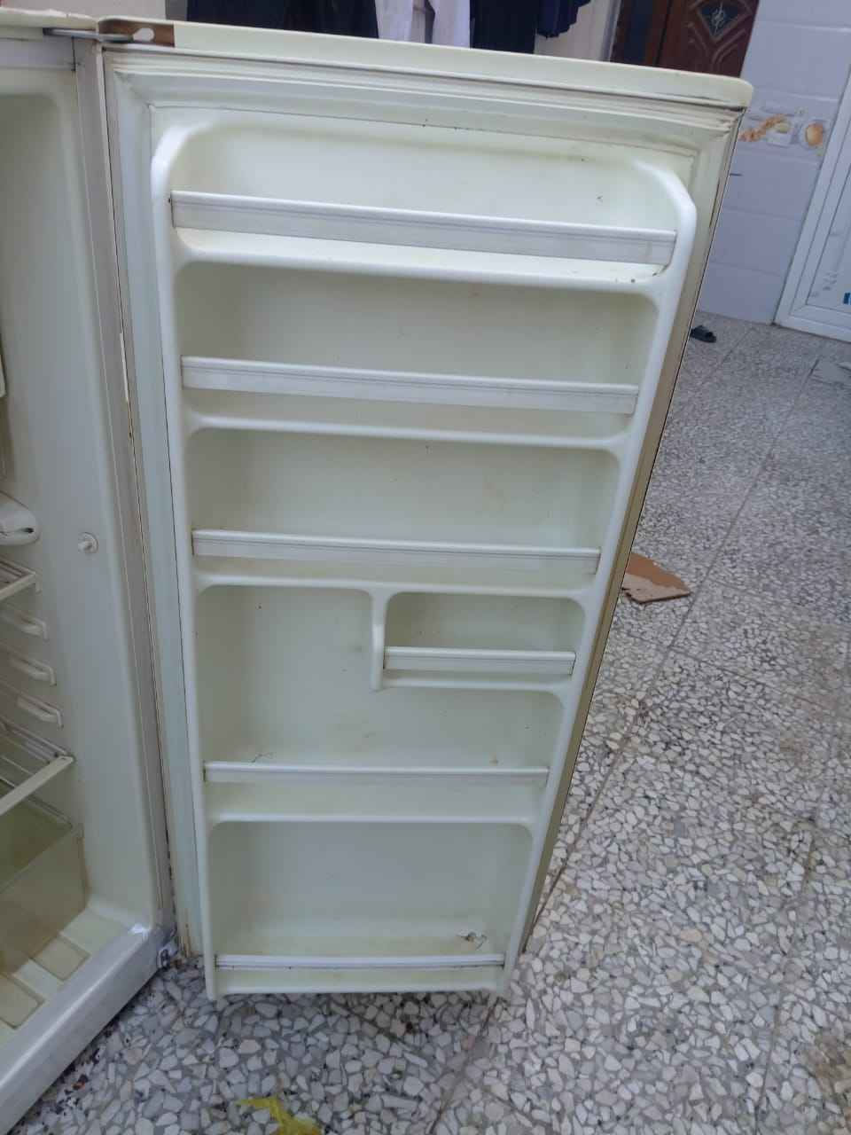 ثلاجه للبيع حجم الوسط نوعيه درجه اولى كريازي شرط التجميد على الفحص ما اعرف حجمها شقدر 100 وبيها مجال بسيط النجف, العراق


**إذا كنت صاحب هذا الإعلان وتريد حذفه لأي سبب، رجاءا أرسل رسالة إلى الدعم الفني**