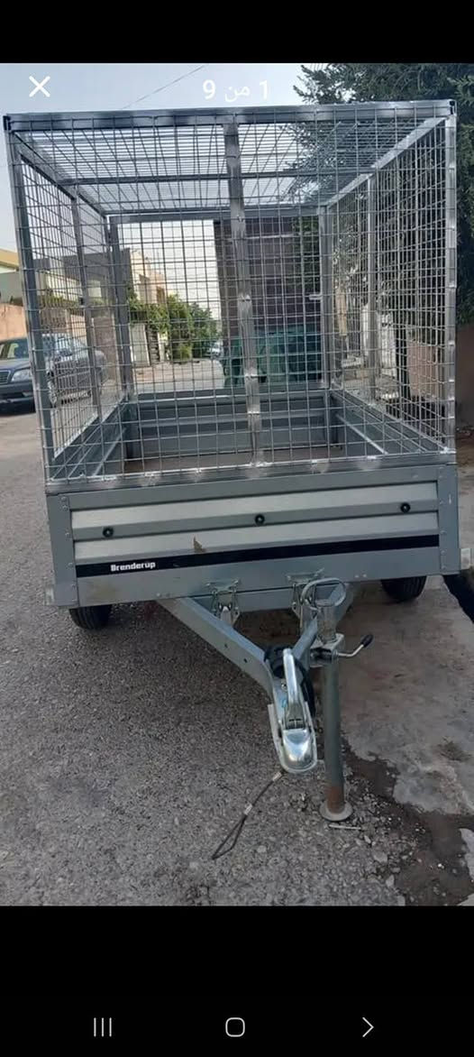 عەرەبانەی دواوەی سەیارە مالی سەفرەوسیاحت‌.المانیە سفری بەکارنەهاتوە قورسایی تا700کیلۆهەلدەگرێت بۆدی مطەعرکە وەزنی سوکە زۆرعمەلیەکامل بۆدی بی ئارسی کراوە 3سێ دەرکەیەوقوفل دەدرێت بەتۆر ڕوپۆش کراوە قیاسی225×125سعری10وەرەقەیە ژمارەی مۆبایل*********** أربيل, العراق
