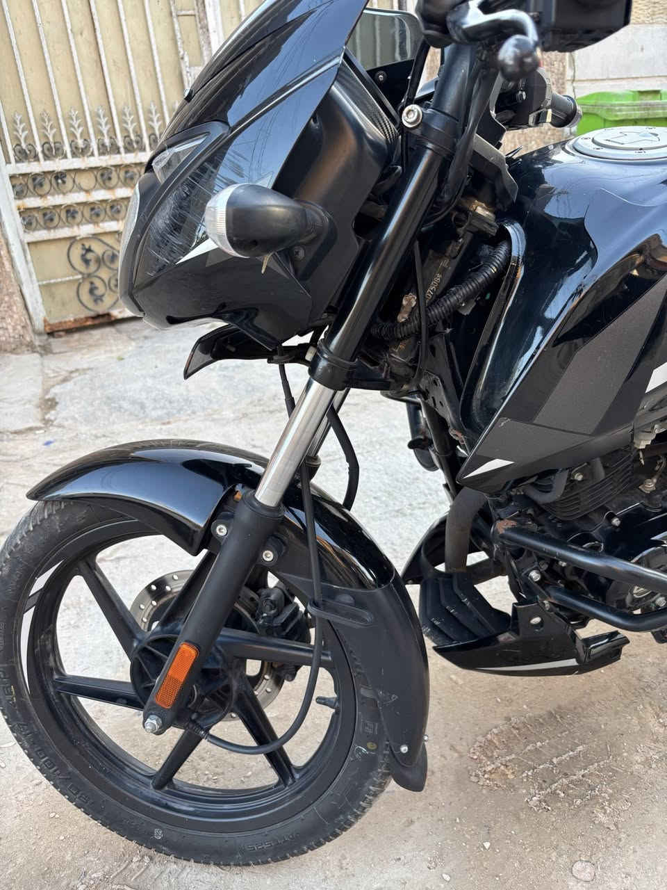 للبيع دراجه بولسر نظيفه موديل 2023
مرقمه بغداد 
دراجة محركها خير من الله 
سعرها مليونين ونص 
مكاني بغداد مدينه الصدر
تجي تفحص من البيت تحويل ثاني يوم


**إذا كنت صاحب هذا الإعلان وتريد حذفه لأي سبب، رجاءا أرسل رسالة إلى الدعم الفني**