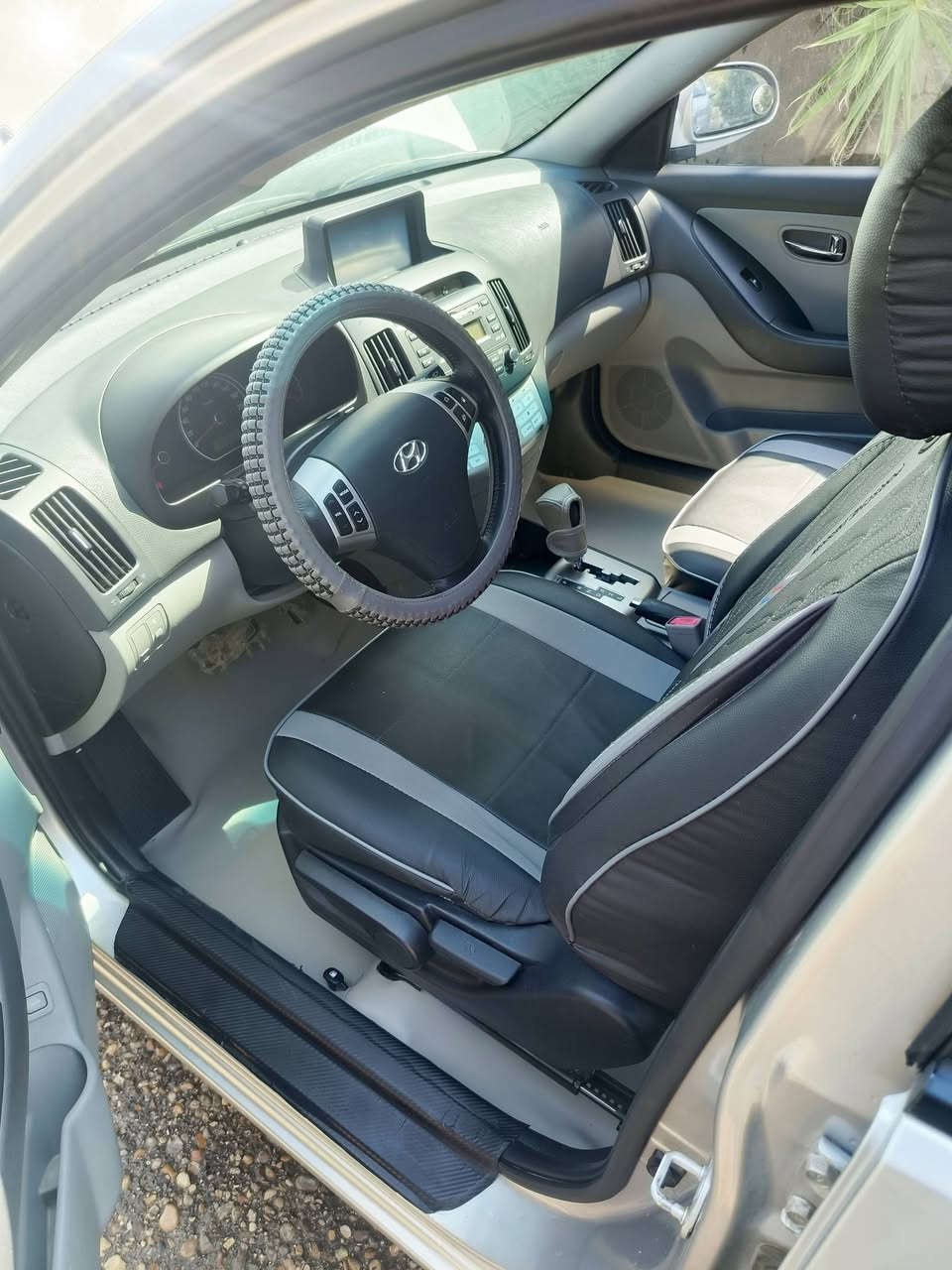 النترا افانتي 2010
حداديه 100.100
تبريد 
تدفئه 
كير جديد 
محرك جديد 
دوشمه 
تغليف 
جاهزه من كلشي 
السعر 45 
العنوان ميسان .تواصل واتساب ‏‪***********‬‏
