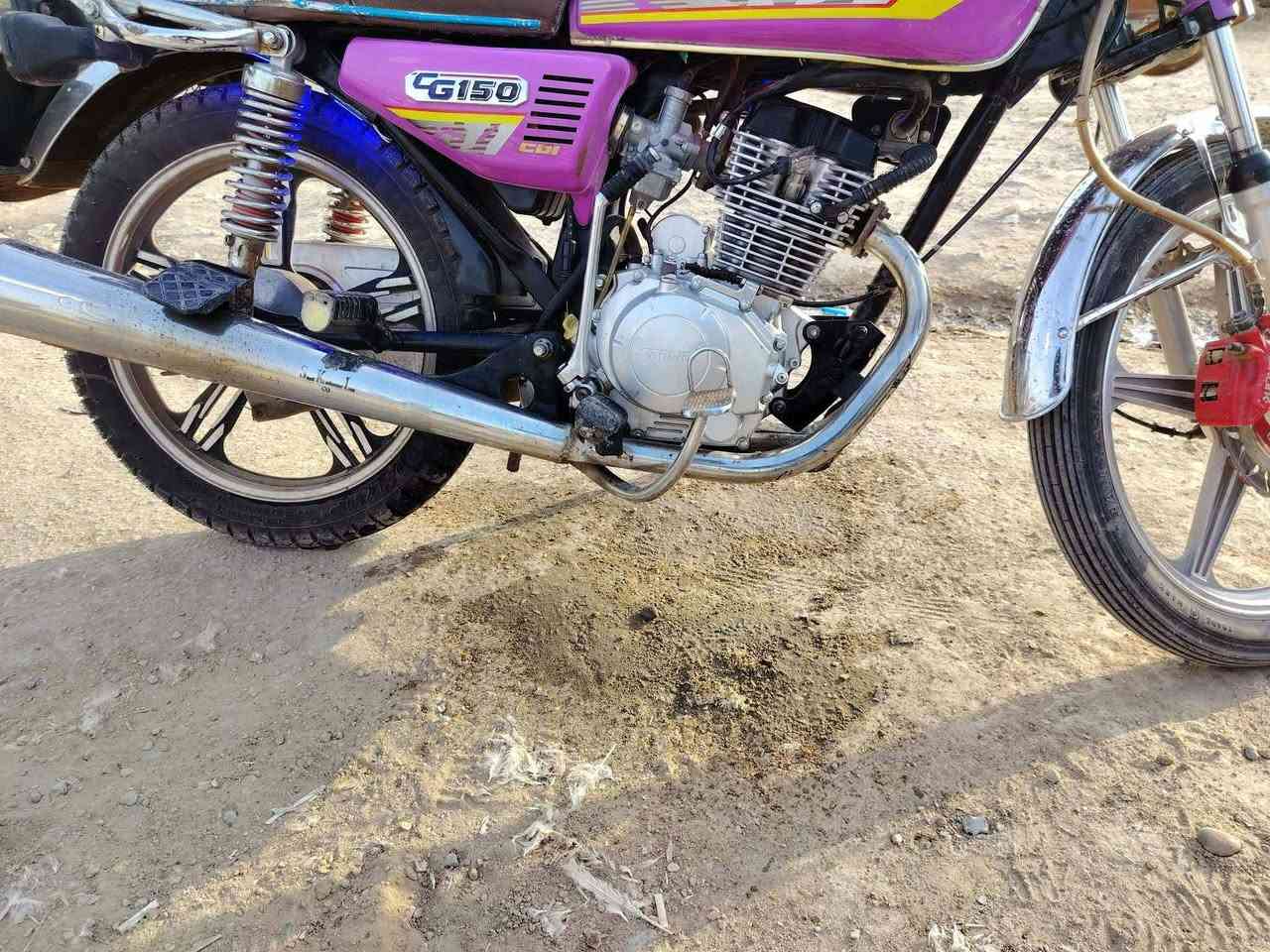 السلام وعليكم دراجه سفانه موديل 24البيع وترهم مروس،،***********
