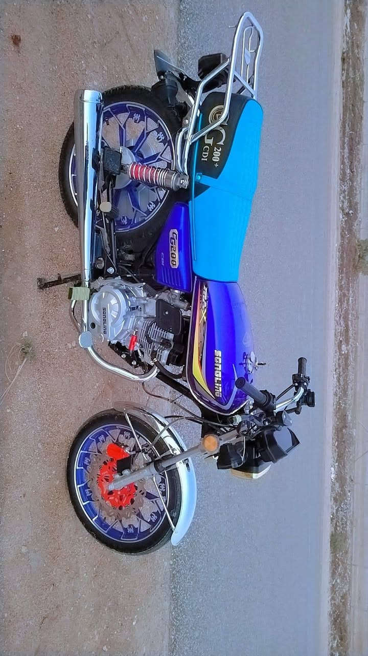 يا الله سلام عليكم دراجه للبيع سيفانه موديل 25 اوراق كامله سونك الاصلي دراجه بعده جديده سلف  كهربائيات كله شغاله مكينه 200 بعده زيرو شرط بعده زيرو انضف من الصوره اصبانه ما ممدوده عليه السعر 800وبيه مجال اتصل وبيك خير وتدلل ***********
