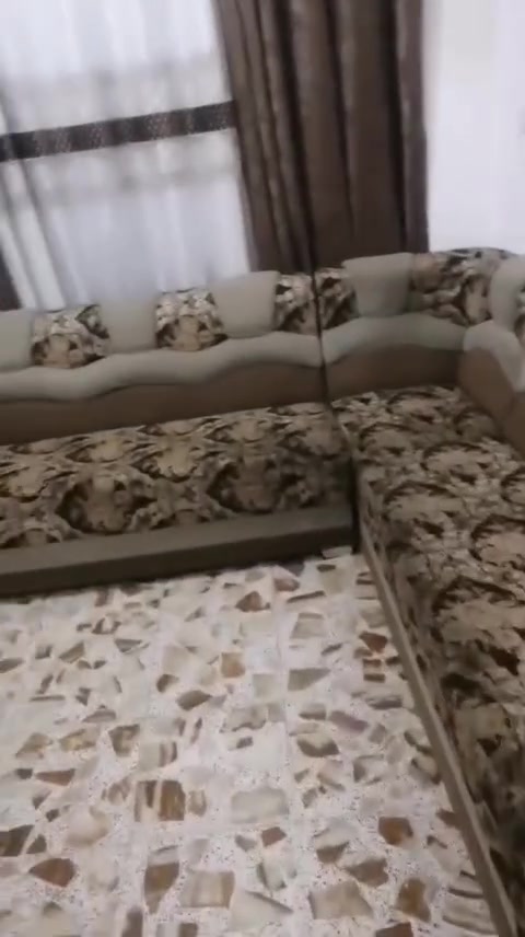 ديوان 10 مقاعد تفصال اخو الجديد مستخدم قليل كل ضرر مبي 325 مكان بغداد الامين ***********
