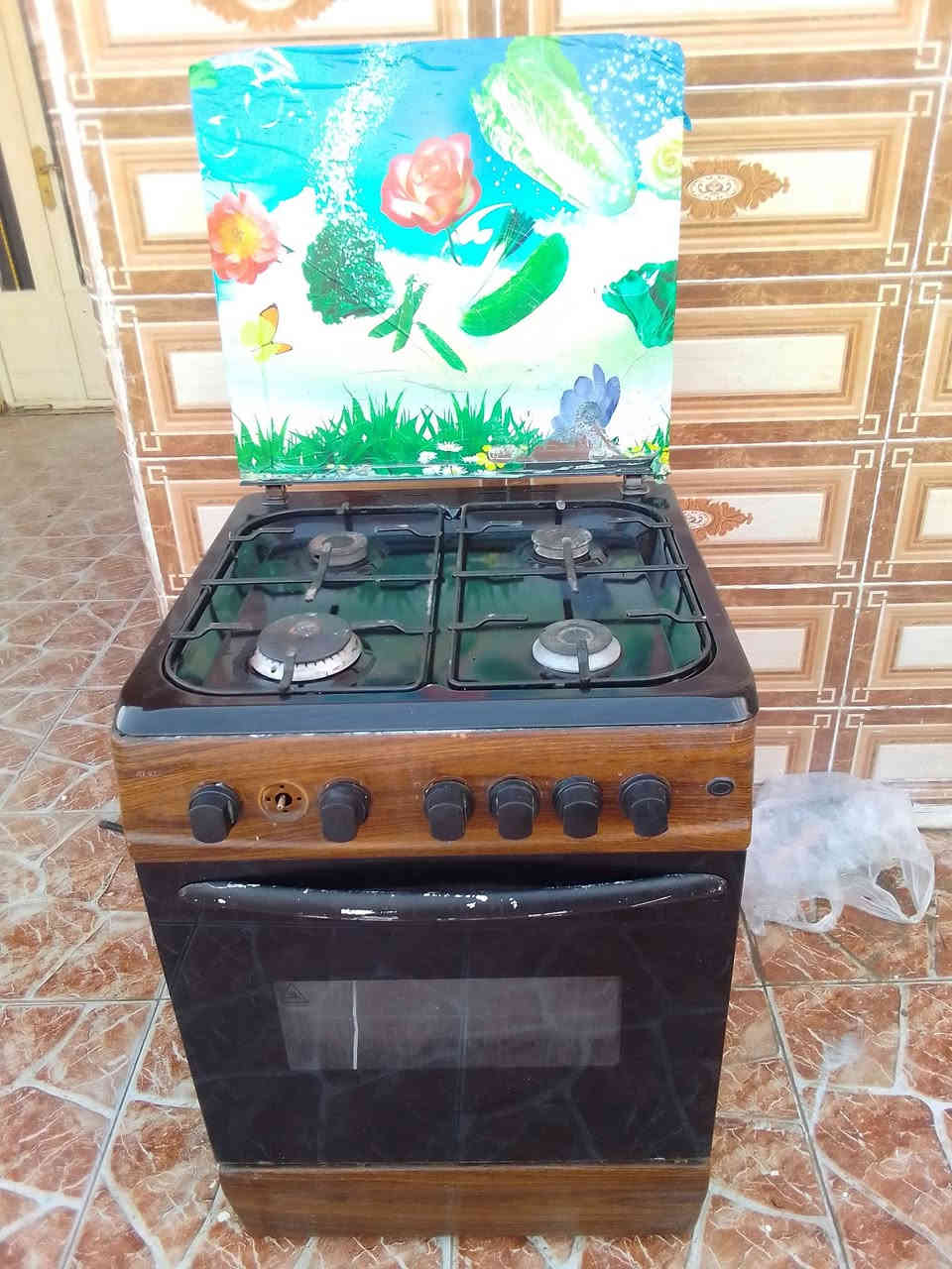 طباخ للبيع عنوان خانقين.شغال مابي عيب..***********
