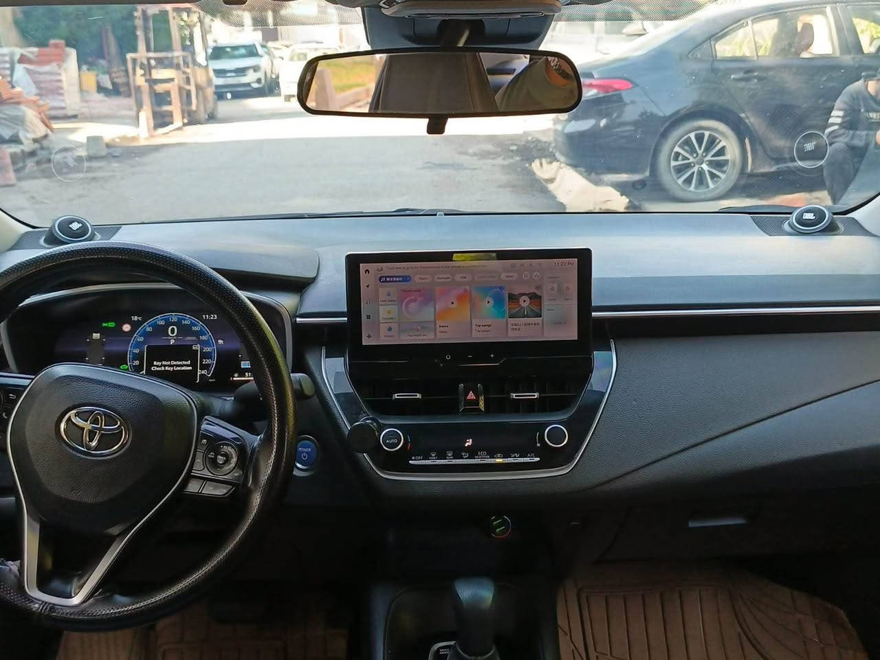 سلام عليكم

كورلا S هايبرد وارد الصين
السياره فول مواصفات 
سياره جديده ومغلفه ppf
سلايد
محرك 1800
كير اوتو
جام اوتو
شاشه 
مودات قياده
بصمه
معروفه الS
السياره بيه صبغ قطعتين
ماشيه 100
موديل 23
مكاني بغداد حي الجامعه

السعر 137$

***********

وسلامتكم بغداد, العراق
