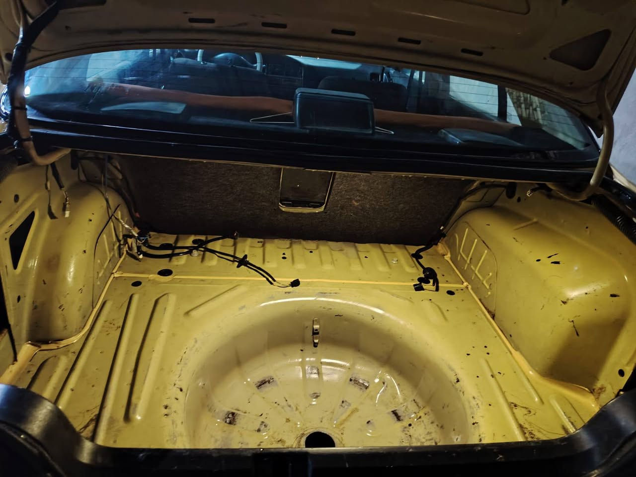 بيجو بارض 2015 سنويه ل27 خط وبحث وغرامات مصفره كير مكينه مكفوله زوج تايرات جديد صدر جديد دبلات خلفيه جدد سياره بيه حالوب رقم تلفون ***********
