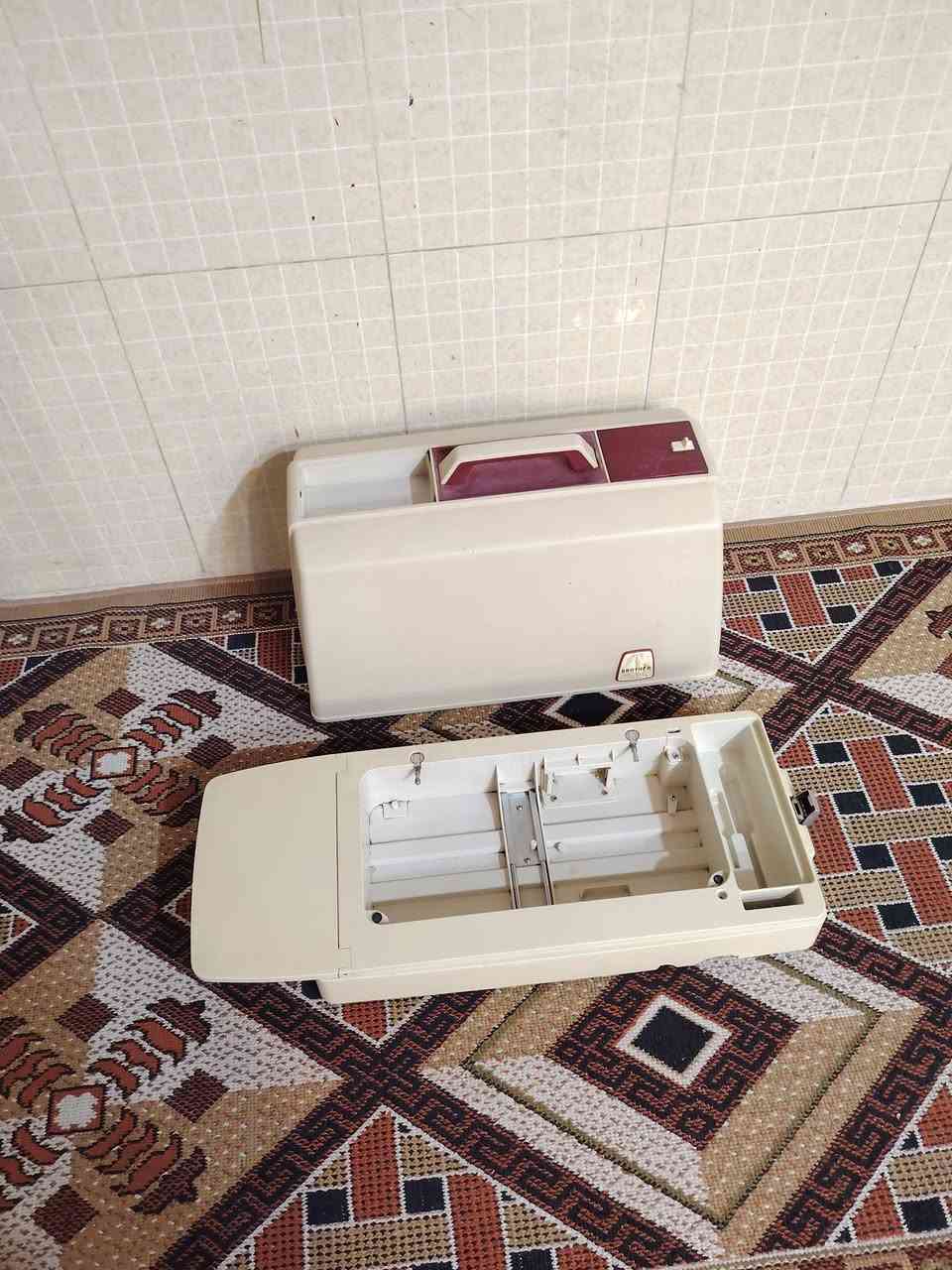 مكينة برذر مؤسسة ياباني خياط وتطريز الأصلية توزيع الأسواق المركزية مال الثمانينات نظيفة جداً شرط الفحص والضمان بلاديةسعرها ١٧٥ مع ملحقاتها والي تريد توصيل موجود تتواصل وياي ادز فيديو خياطها


**إذا كنت صاحب هذا الإعلان وتريد حذفه لأي سبب، رجاءا أرسل رسالة إلى الدعم الفني**