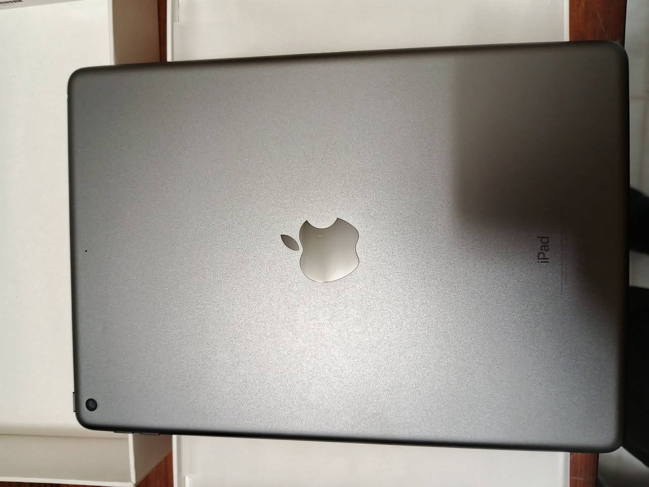 ايباد 9 للبيع
مستخدم مده الاستخدام شهرين جديد نظيف البطاريه 100 
الذاكره 64 مع كامل ملحقاته المكان حله قرب نزل سعد 
بيجو متوفر السعر 450وبي مجال ***********
