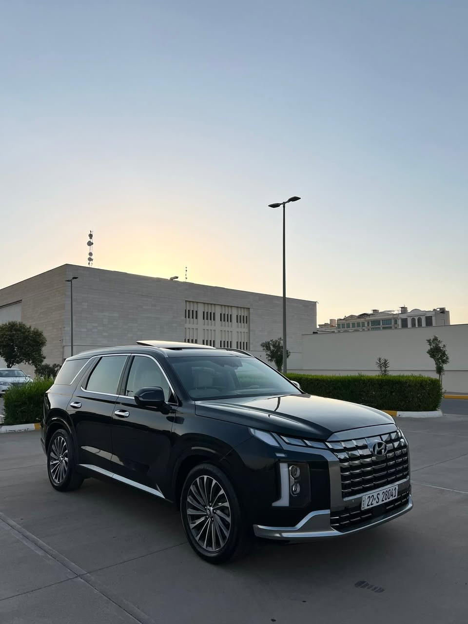 للبيع هونداي بلسايد 2024
فئة گلگرافي فول اعلى فئة 1/1 VIP
المحرك V6 (كير ومحرك شرط +تبريد ثلج❄️
دفع رباعي HTRAC AWD وضعيات قيادة (7)
كشنات امامي خزن ميموري +مساج + كهربائي امامي وخلفي+ تبريد وتدفئة امامي وخلفي +تدفئة ستيرن           7 راكب جلد ابيض ملكي /سقف كنتارا دبل بانوراما 
كاميرات عدد (6) 360 
انارة داخلية متغيرة 10 الوان 
نظام صوت Harman Kardon ب 12 سماعة
اوتو بارك + بصمة تشغيل + بصمة ابواب
رادار امامي +خلفي+ جانبي + حساسات امامي وخلفي
داتاشو+ شاشة ديجتال كبيرة+ شحن لاسلكي 
صندوق كهربائي شفط 
مراية وسطية رقمية (كاميرا) 
ستائر خلفية بل ابواب
وبعد بيها اهواي مواصفات 
صبغ بونيد وجاملغ + جاملغ خلفي كلير امريكة وبيها مكانين شخط معدل PDR ( كلشي بيها ذكرت ).                                رقم اربيل ب اسمي ومكان السياره اربيل 
السعر (240) 
*********** اتصال او واتساب

