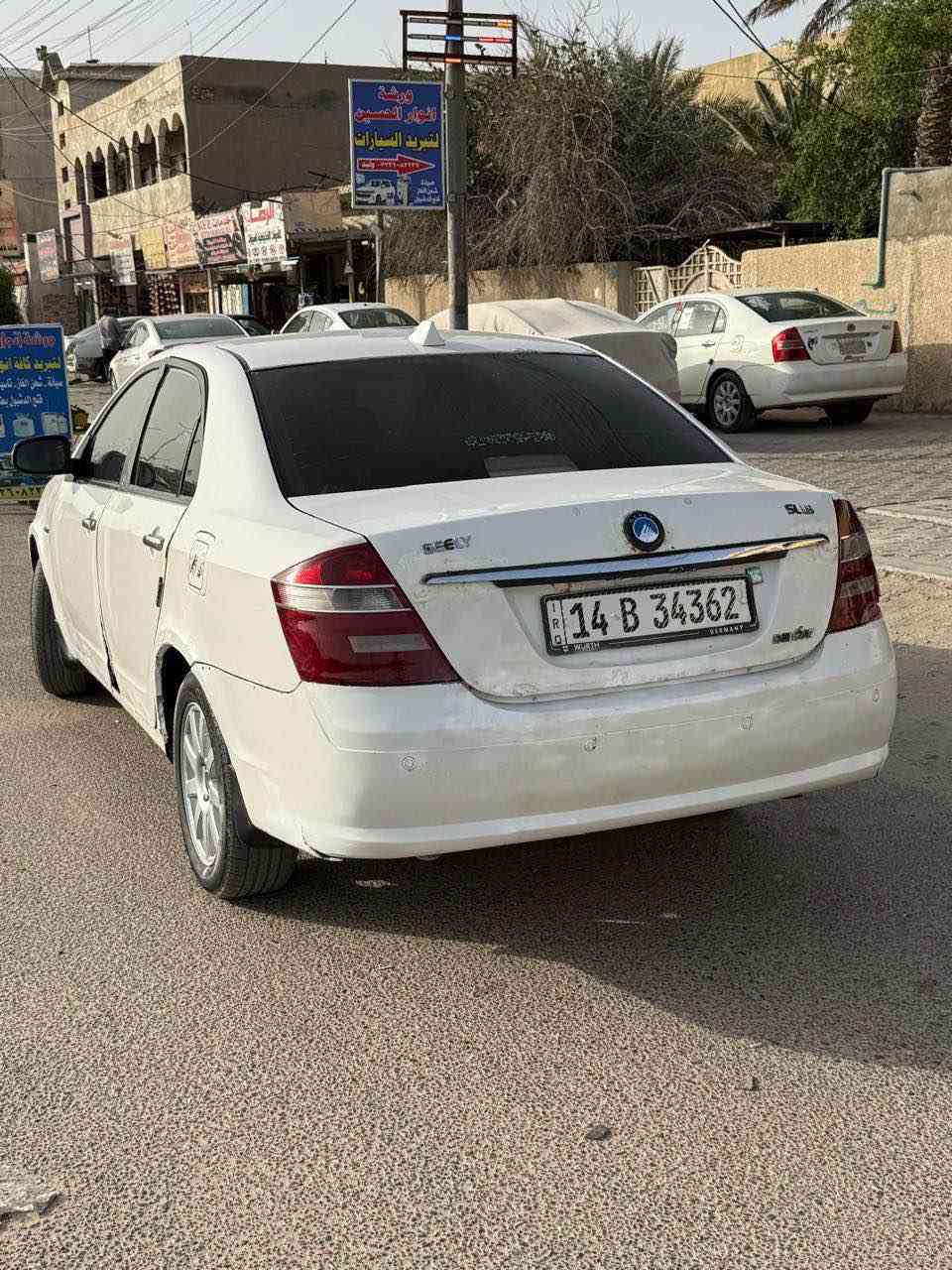 سلام عليكم جيلي موبل مكينه وكير كورله وتبريد ثلج. دواخل بلكارتون حداديه جديده باتري ودينمو جديد  مسجل شاشه تخم تاير جديد  رقم تلفون  *********** Singapore
