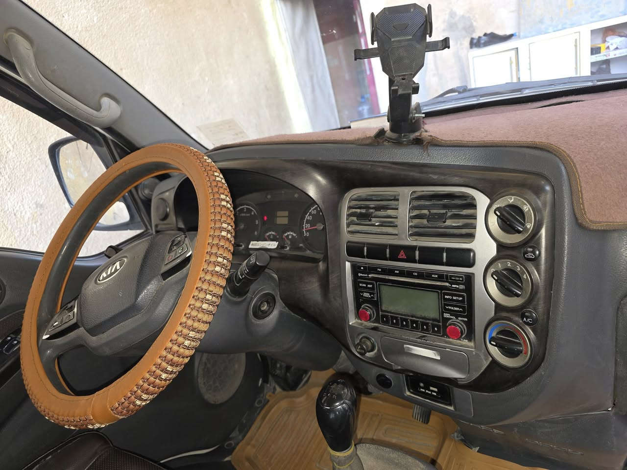 كيا دبل قماره للبيع  موديل 17رقم كربله سياره جاهزه من فضل ربي العالمين مكينه كير صدر تايرات شاصي رقم شاصي رقم جديد سنويه لل27 ضريبه مدفوعه مال سنه كامله لل26 تبريد كول تمام الشكرلله وياها سونار وشوف البيها  رقمها كربلاء صاحبها بالرجيبه بطوريج امداور مباشر السعر ب129العنوان كربلاء حي العامل نهاية 🔚 السوق الاخير قرب جامع اهل البيت معرض بركات ال محمد عليهم السلام والتحيه هاتف 📞 ***********
