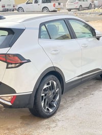 07700882995  السلام عليكم سيارة خليجي ماشية ٩٠صندوك كهرباء ستيرن كهربا...