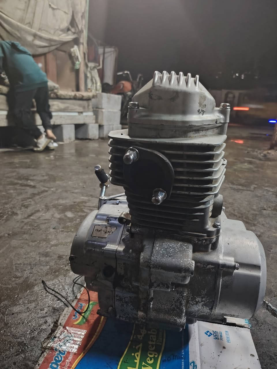 سلام عليكم توفر عدنه مكاين مستخدمات نضاف شرط شغل سلف هندر وعدنه مكينه إيراني (نامه صلى) نضيفه و  عدنه مكينه (الفان 200) مكينه يراني سعر (75) وبيهه مجال  مكان ميسان حي الوحده قرب مركز شرطه (***********) ابو حيدر الغالي ويوجد الدينه گير بوكس مستخدم الصلي شرط شغل سعر الواحد (12)  الف  شكرن الكم
