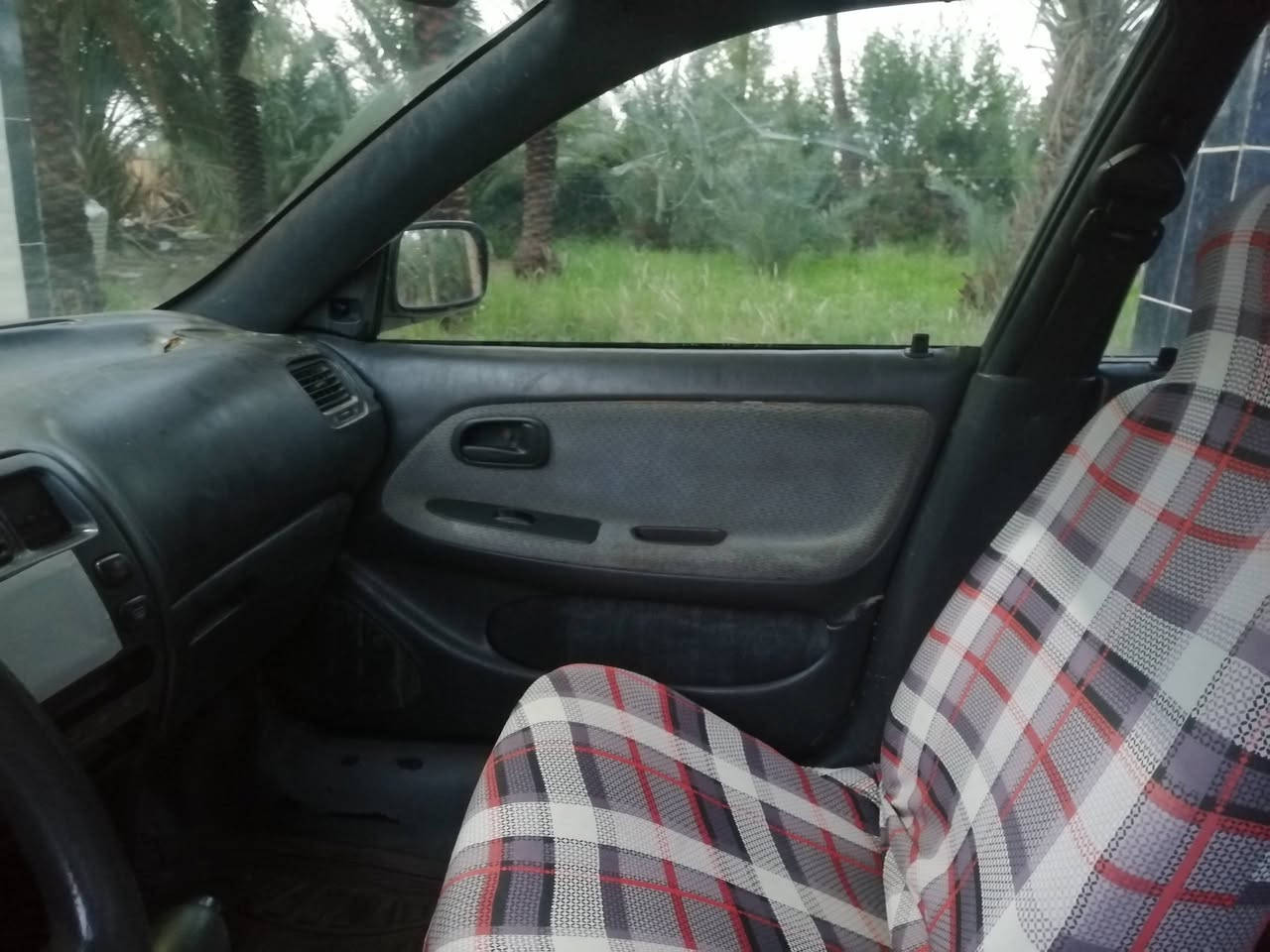 كورله للبيع مديل 92 مكينه وكير نضاف تبريد شغال ثلج رقم انكليزي سنويه2030 صاحبه يمي يريد مداور مكان ناصريه ناحيه الفضليه كهربايات كله شغاله من الطول للطول  سياره بيه ضربه بتكمه اكفلك عيب شرعي واصوليات والباقي شوف العين  سعرها 38 وبيه مجال قليل حك الجيه وهاذ. رقمي ***********
