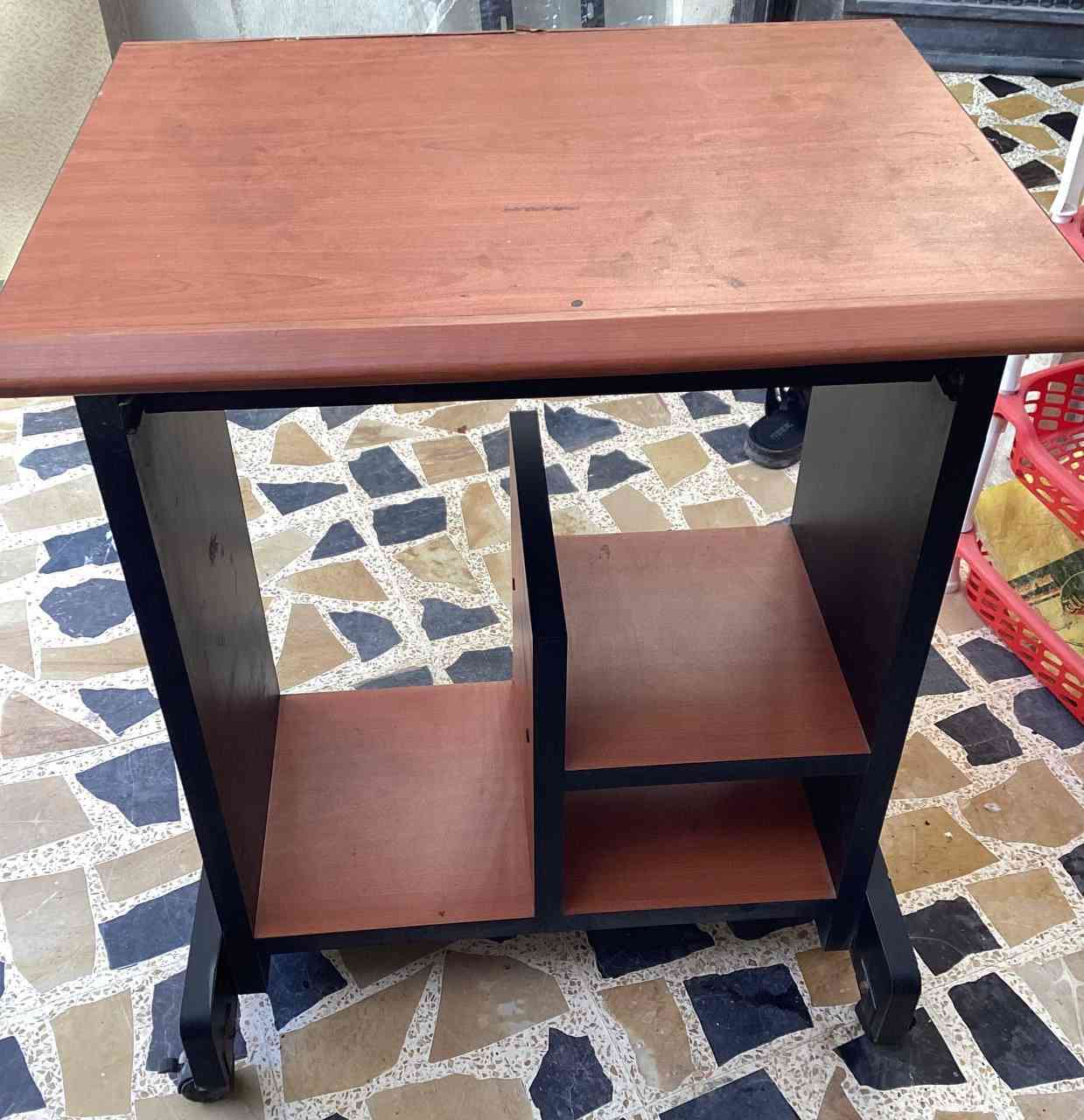 للبيع ميز حاسبة خشب سعره ١٥ الف
ميز تلفزيون بلول ب ١٠ الف
تعلاقة ثابتة ب ٣ الاف وبيها كسر بسيط ما يأثر ع الثبات موضح بالصورة 
العنوان حي السماح الثانية


**إذا كنت صاحب هذا الإعلان وتريد حذفه لأي سبب، رجاءا أرسل رسالة إلى الدعم الفني**