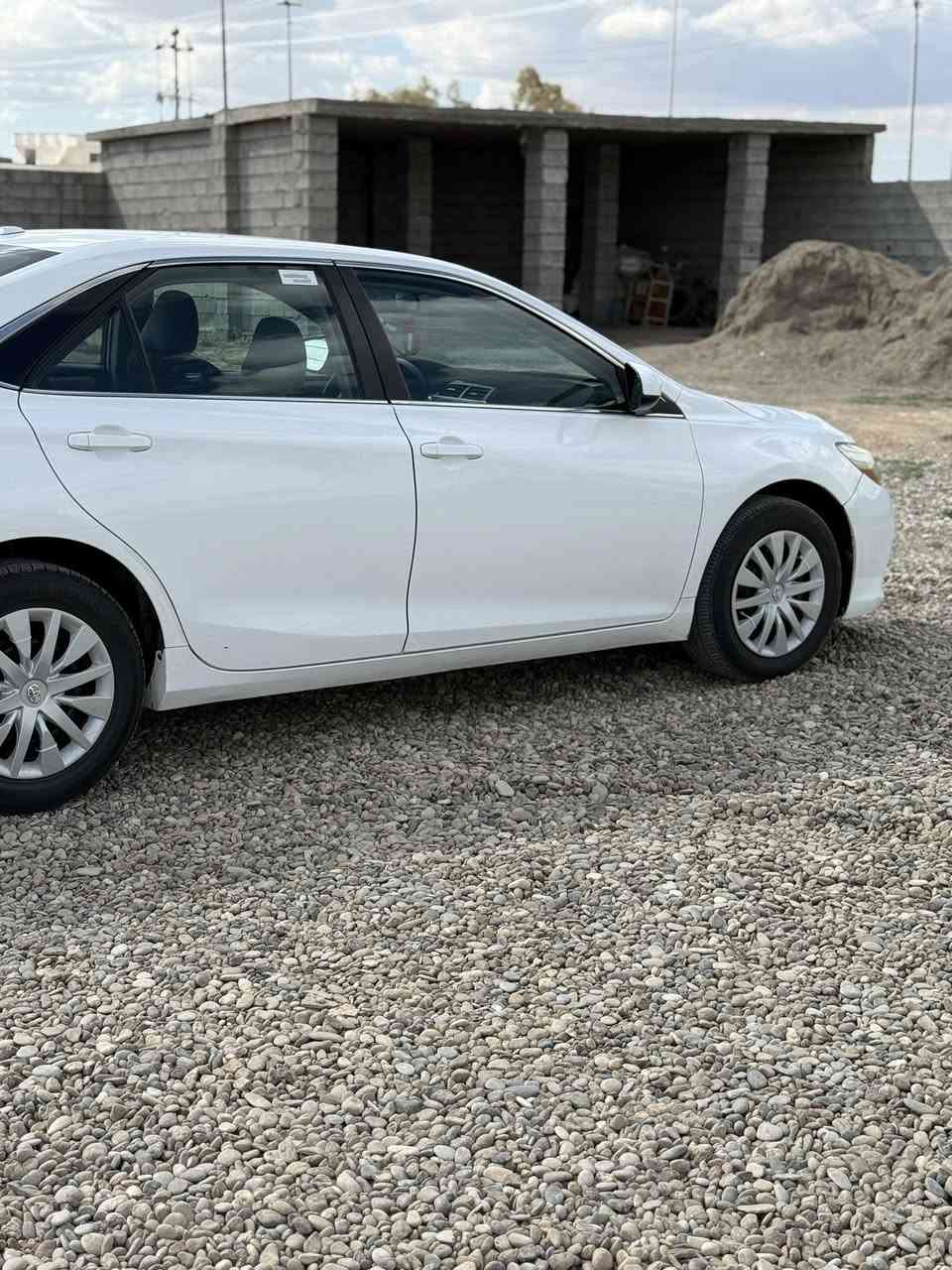 كامري 2016 داخله كلين وبالعراق شبر صبغ صاير بيها جاملغق اليمين الامامي فقط محرك مفتوح قبق فوك ماشيه 100 الف ميل رقم وسنويه جديد السعر 160$
مكاني الحويجه قرى الحلوات 
***********
