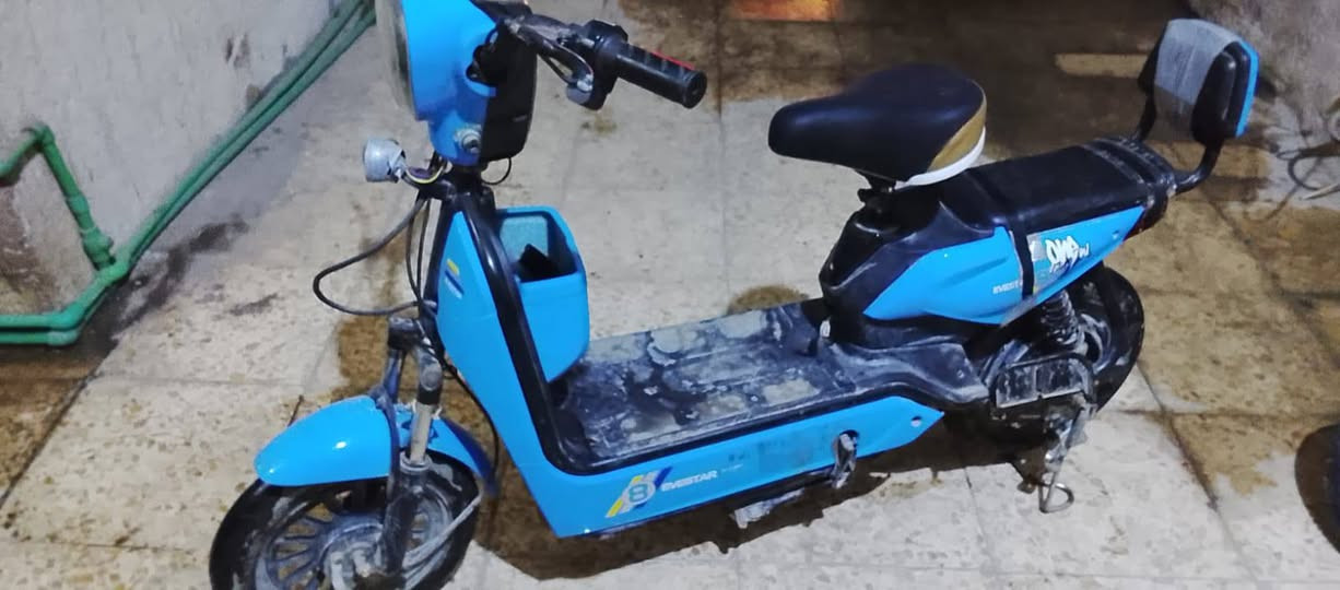 السلام عليكم دراجه شحن حجم 14السرعه 45بيهه نواقص قليله كلش والشاحنه بيهه عطل تصلح يم اي مصلح السعر 90قفل التواصل ***********
