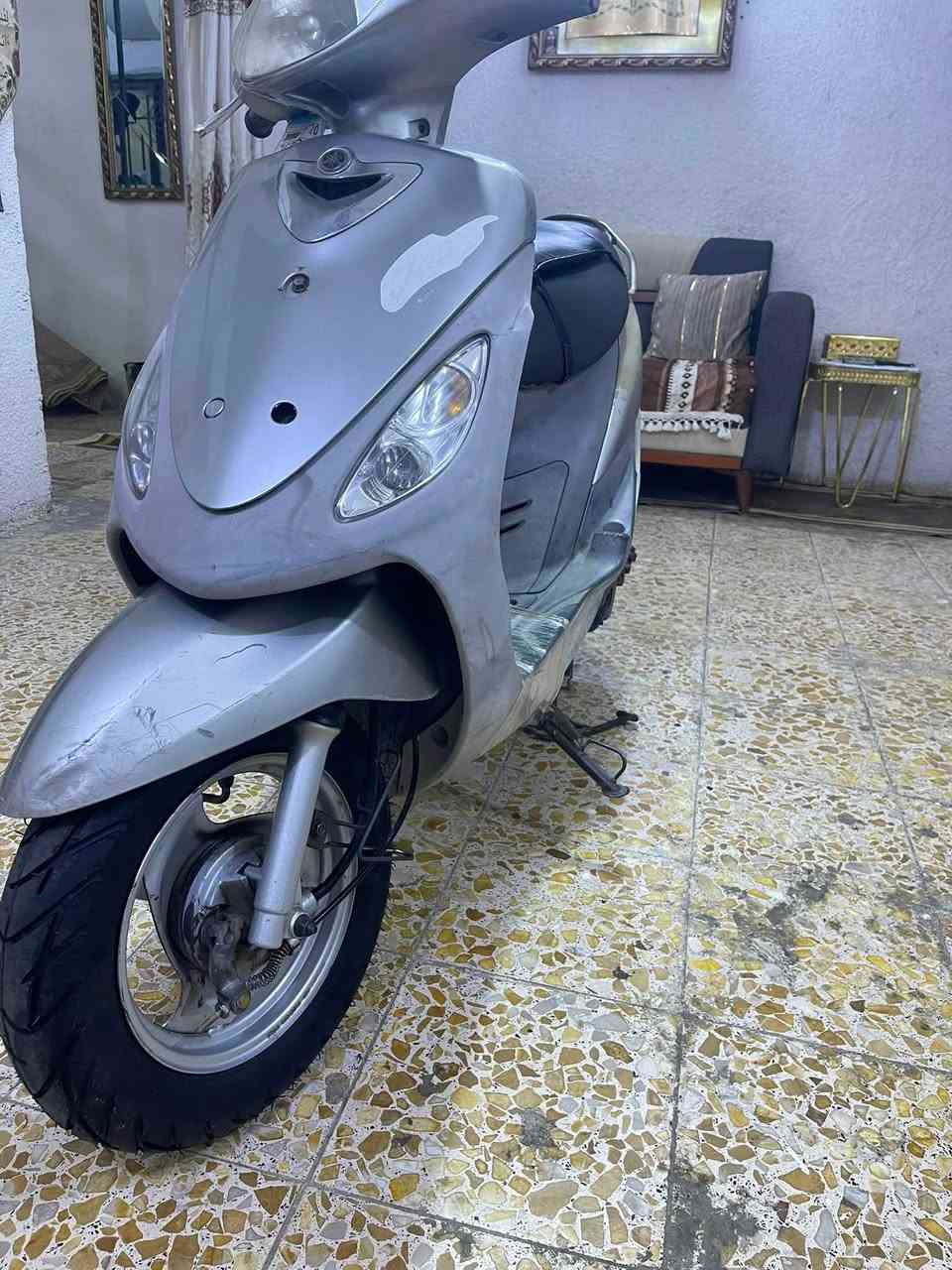 منغولي دراجهً بلاديه شلعه ومعدل ناعمه الدراجه مال رمبه بس تاير الامي مبدل فقط السعر 700بيه مجال قليل العنون الوزريه هـ***********
