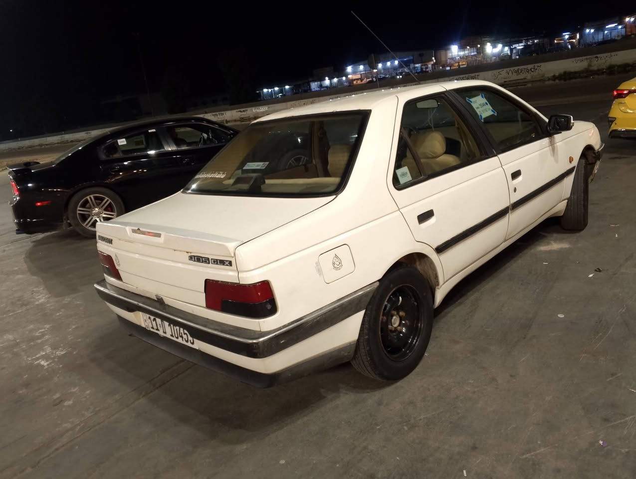 السلام عليكم اخوان بيجو جيل اكس 2009 تخم تاير مكينه كير تبريد خير من الله رقم بغداد بسمي مكفوله من طخه وصبغ ماشيه 143 حقيقي على أيدي السعر 42 وبيها مجال مكان السياره بغداد ***********
