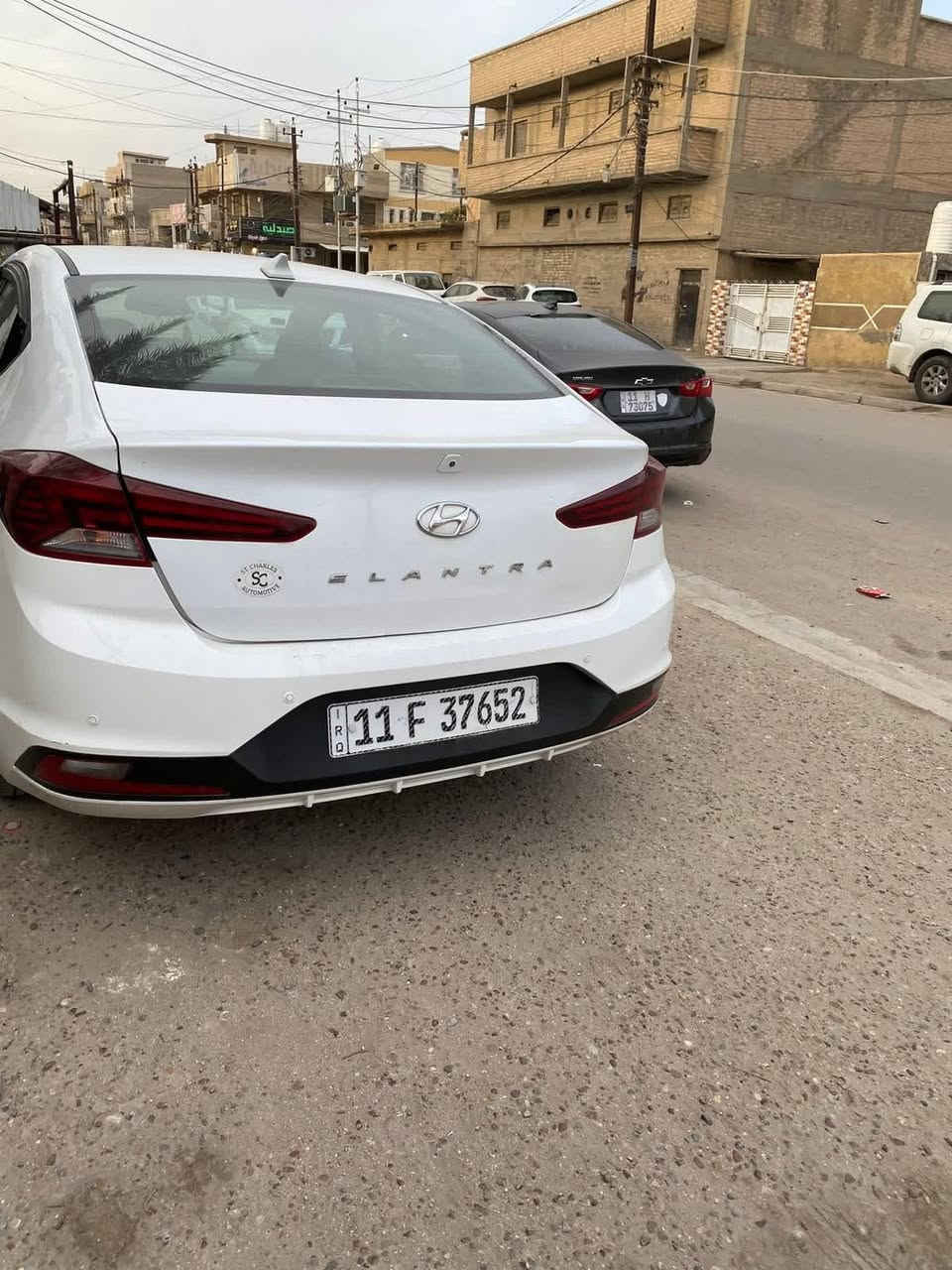 سلام عليكم النترا 2019سياره ماشيه 111 باسمي تحويل مباشر بدون دواخل بدون ايرباك رقم وسنويه وهزه كله جديد فقط نقل ملكيه وحول صور الحادث والسونار كدامك كلشي موضح محرك 2000دوش سياره جاهزه سعرها 140عنوان بغداد المشتل 
حجي وسام***********
