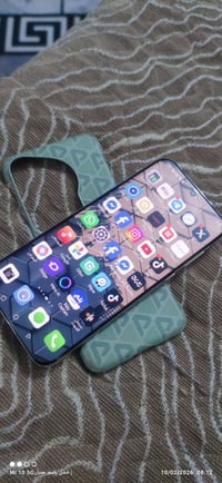 هواوي بيورا 70الترا • ١٦ رام • ٥١٢