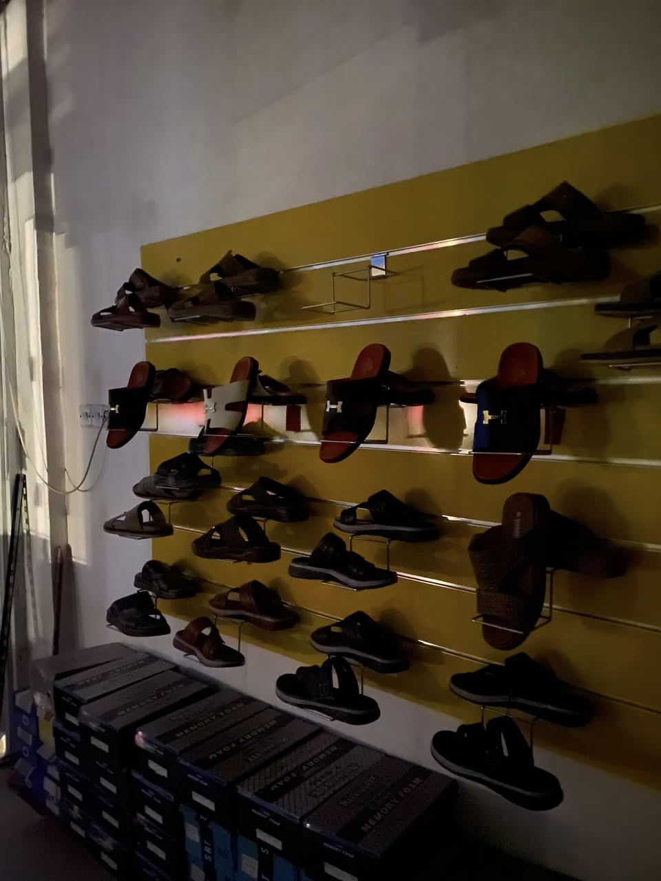 للبيع العدد 4
معه ستدات 
***********
