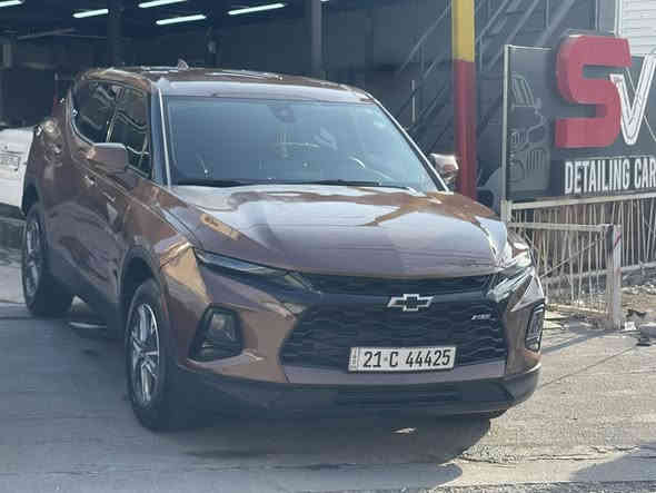 شوفرليت بلايزر LT
موديل 2023
السيارة رقم سليمانيه  تحويل  أو وكالة
عداد المسافة:16  ألف ميل
الضرر: بنيد صبغ وجاملغ بارد
وهنا بل عراق نص باب الخلفي اليمين
المواصفات:
محرك 4 سلندر 2000 تيربو
بصمة باب وتشغيل + تشغيل عن بعد
لايتات زينون عالي وواطي أصلية
ويل كب حجم 18 مع طقم تاير بحالة ممتازة
رادار  جانبي  
تحكم كهربائي كامل لمقعد السائق
تحكم ستيرن جهتين متكامل
رادار أمامي مانع للتصادم
نظام تحديد المسار
شاشة كبيرة للتحكم بجميع الأوامر
كاميرا خلفية
داخل جلد
السعر:188 ورقه 
للاستفسار: ........
***********
مكان السياره كاضميه
