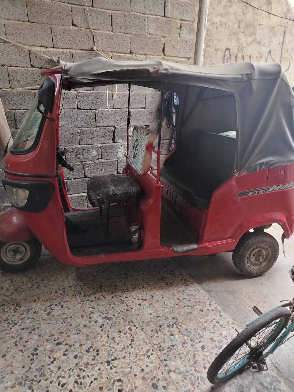 تكتك تي في اس 2018 بدون أوراق اتكفل سرقه وعشاير
محرك 22 كهرباء شغاله دبلات لوي تايرات كلهن جدد
*********** سعر 2500
