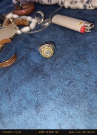 اكسسوارات شخصية • للبيع