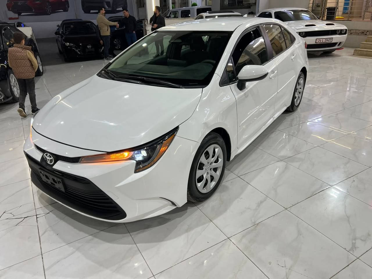 تويوتا كورلا
موديل 2024
موصفات LE 
هيه مو صبغ عامً بس اني انطيك صبغ عام بدون دواخل 
تررقم فقط شماليً
صور الحادث مرفق 
غير متواجد علئ الفيس
***********
