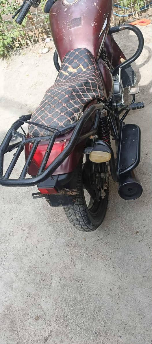 دراجة هوشة ١٥ للبيع
تايرات جديد لا تنقيص ولا دخان اوراق أصولي 
السعر ٤٠٠ المكان المقدادية 
***********
