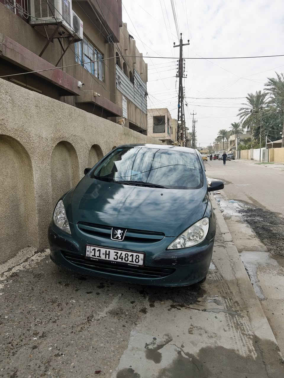 السلام عليكم بيجو 307 للبيع
موديل 2005 رقم بغداد الانكليزي الجديد بأسمي
تحويل ثاني يوم
السيارة نضيفة كلش ومصروف عليها
كهربائيات كلها بلادية 
كير ومحرك وتبريد كلة مكفول
دوشمة كشنات ودوشمة ارضيات 
وارضيات مال بيجو
شاشة لمس كبيرة  
تبريد ثلج 
تدفئة 
كبات مال ويل جديدة 
دفيوزر خلفي 
تايرات جديدة
ريمونتات ثنين اصليات جام امامي كهرباء 
الجام يتقفل بالريمونت
قاعدة وفيت بم جديدة
السيارة ما بيها قطعة تجاري كلة اصلي 
الله شاهد تاخذها ما تصرف عليها دينار السعر 9 ملايين دينار عراقي وبيها مجال بسيط
وبالعافية على الياخذها 
مكاني بغداد البياع *********** موجود واتساب واتصال
