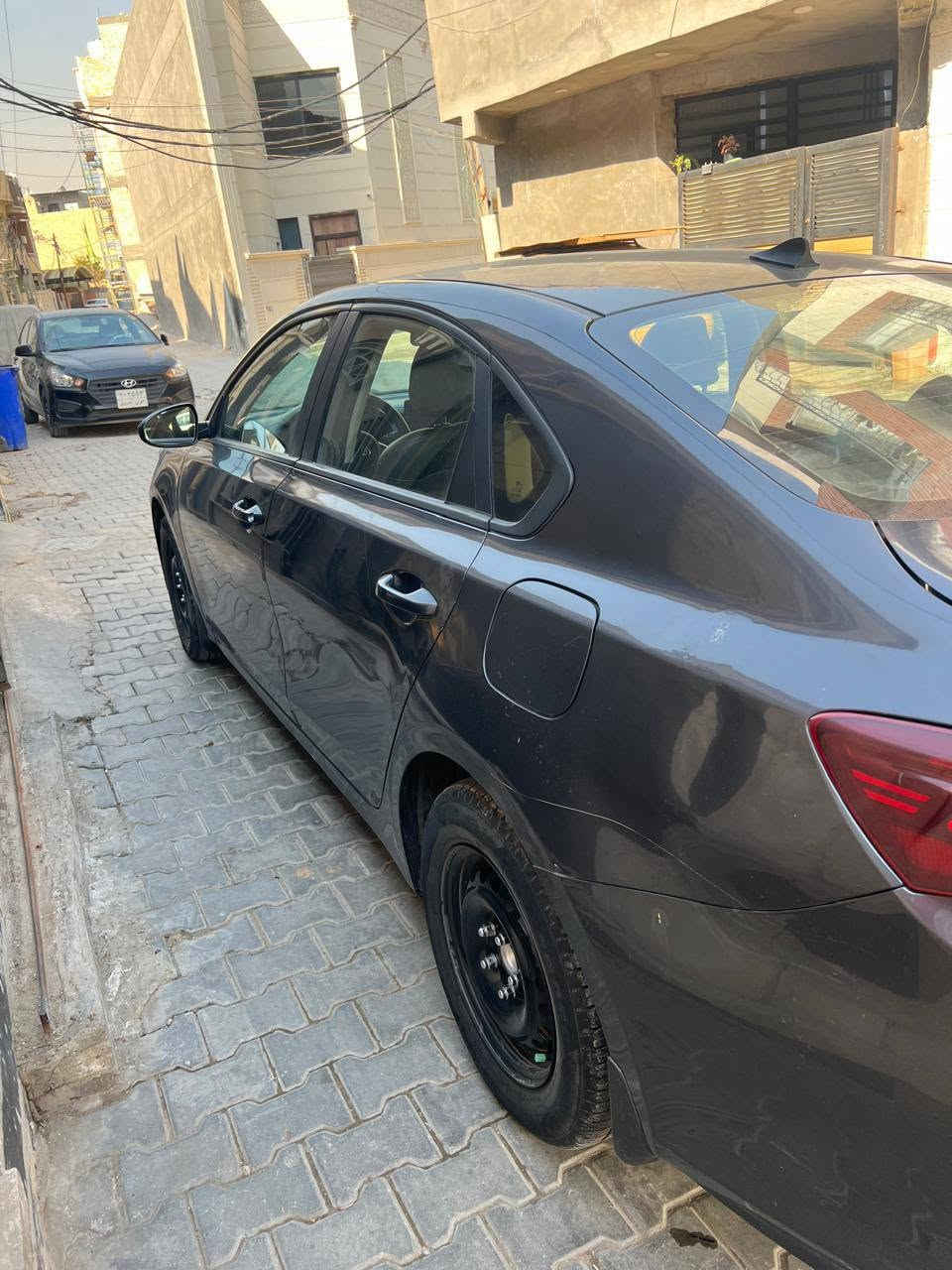 السلام عليكم 
كيا سيراتو 2019 
بيهه بس بارد بدون صبغ
مكان كاظميه السعر 125
رقم ***********
