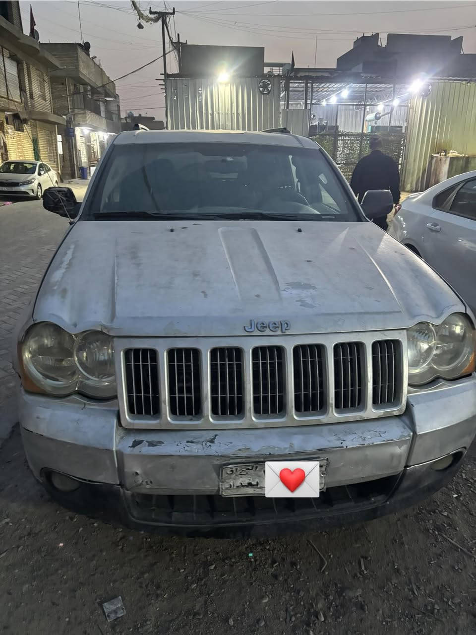 من رخصه الادمن جيب. م ٢٠١٠ سياره تعبانه مكينه وكير  مكفولات وتبريد شغال وكهربائيات شغاله زوج تايرات جدد رقم صدامي قديم اكفلها سرقه وعشائر سنويه ومكاتبه موجودات مكان بغداد مدينه الصدر السعر ٧٠ وبيه مجال حك الجيه هاتف ***********
