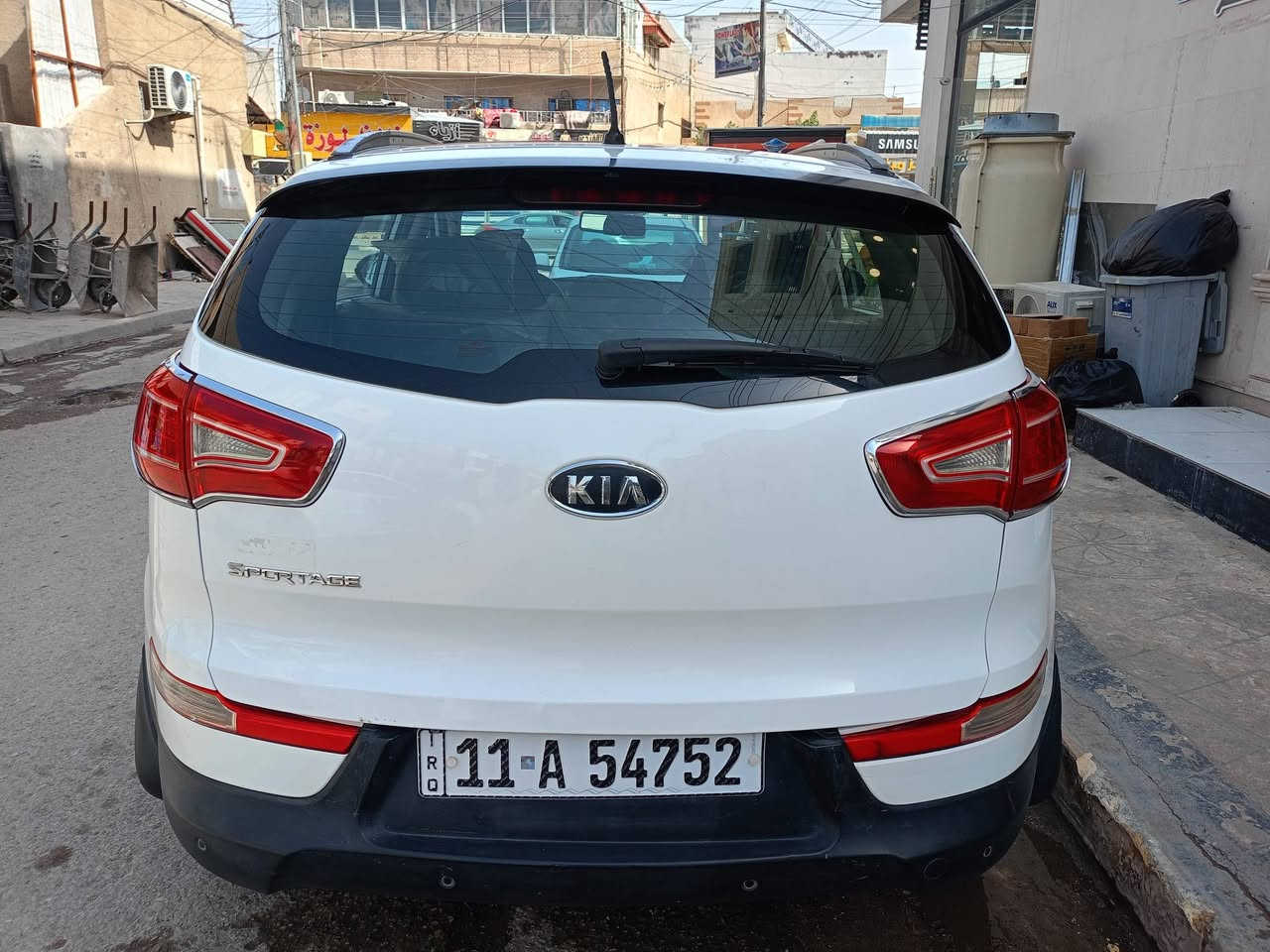 سبورتج 2011 خليجي السيارة بيها جاملغ صبغ فقط والباقي مكفول محرك وكير وتبريد مكفول السعر 132وبيها مجال اي استفسار الاتصال *********** مكاني بغداد
