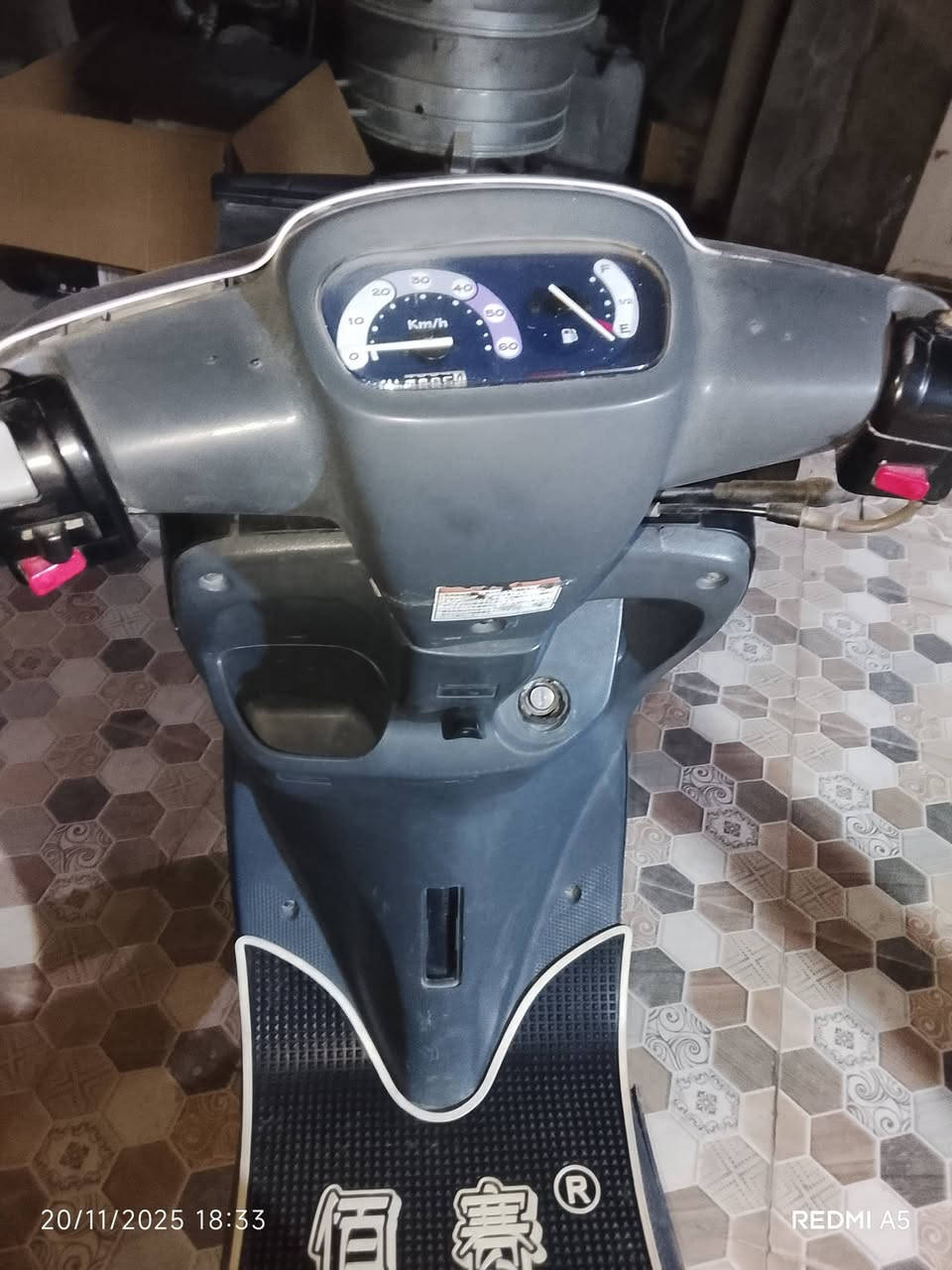 للبيع بطه 60 كربلائية
سلام عليكم  دراجه بطه 60 كربلائيه دراجه جديده نظيفه شوفه عينك ما مفتوحه 
كلشي شغال بيه بس السلف ما يشتغل مكينه ناعمه ما مفتوحه 
السعر: خاص 
للاستفسار:
 ***********
